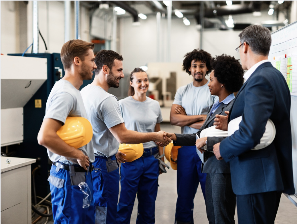 How Summer Impacts Staff Uniform Planning for Growing Businesses in the UAE 